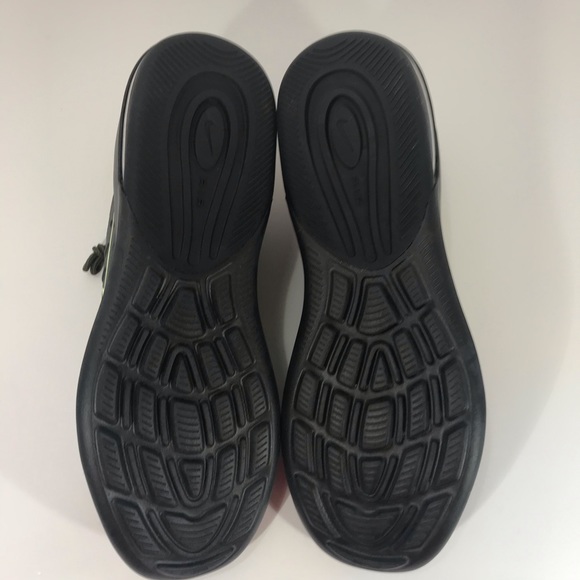 Nike Air Max Axis - Picture 6 of 7
